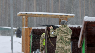 В Сыктывкаре состоялось Первенство по пулевой стрельбе среди руководителей органов безопасности и правопорядка Коми 