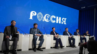 «Кофе для России и мира, клубника зимой, мебель с названиями на коми языке»: в Москве представили промышленный потенциал Республики Коми