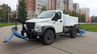 Лед на конькобежном стадионе Сыктывкара будет готовить новая ледозаливочная машина