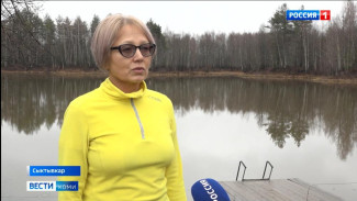 Жительница Казани уже десять лет автостопом и пешком путешествует по регионам России, совершая заплывы в ледяных водоемах