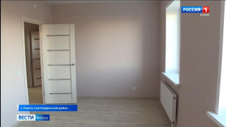 В селе Пажга несколько семей получили ключи от новых квартир