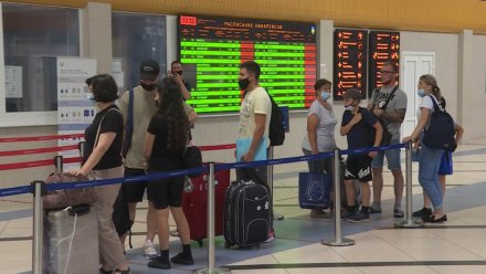 В России снова продлили запрет на полеты в 11 аэропортов 