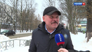 Сегодня в нашей стране отмечается День матери. Какие они — узнали на улицах города