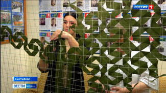 Волонтёры из Коми шьют для бойцов СВО антидроновые костюмы и плащи