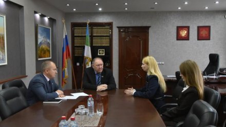 В Госсовете обсудили роль молодежи в политической жизни региона и планы по созданию новой инфраструктуры