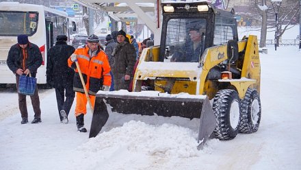 Администрация Сыктывкара призывает горожан обращаться по вопросам уборки снега к «Дорожному хозяйству»