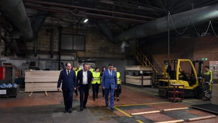 Ростислав Гольдштейн встретился с работниками Сыктывкарского фанерного завода