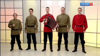  «Ас му вылын». Солисты ансамбля народной песни и танца «Пелысь мольяс» 