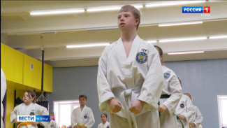 Юный тхэквондист Кирилл Бутусов завоевал золото на Всероссийском адаптивном фестивале «Инклюзивная Россия»