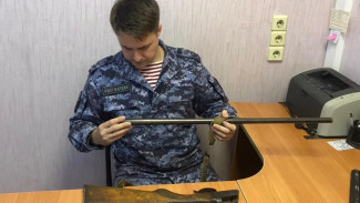 К сотрудникам лицензионно-разрешительной работы Росгвардии продолжают обращаться жители Сыктывкара с добровольной сдачей  оружия