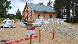 Ростислав Гольдштейн проверил ход строительства ФАПа в Усть-Ухте