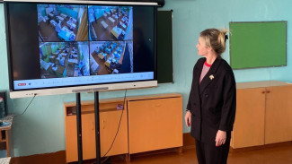 Наталья Якимова оценила уровень проведения ЕГЭ в школе села Айкино 
