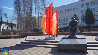 В столице Коми приступили к установке флаговых композиций на общественных территориях