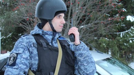 В Сыктывкаре росгвардейцы задержали гражданку, отказавшуюся оплатить счет в баре