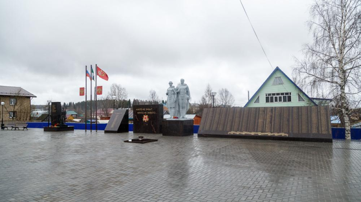 В селе Койгородок продолжается реставрация мемориального комплекса «Никто  не забыт, Ничто не забыто» – ГТРК «Коми Гор»