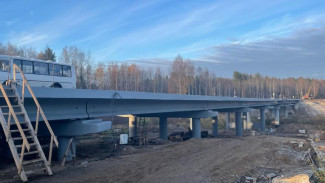 В Коми продолжается строительство моста через р. Лемью в Корткеросском районе
