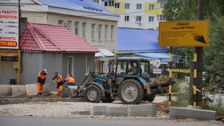  В столице Коми продолжается ремонт дорог и тротуаров по улицам Маркова и Мичурина