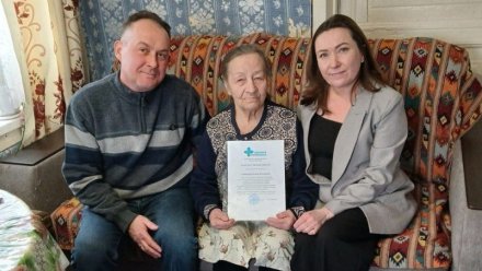 В Усть-Цилемском районе наградили бывшего фельдшера ФАПа в Нонбурге