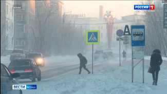 Госавтоинспекторы Сыктывкара призвали водителей учитывать погодные условия при движении по улицам столицы