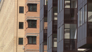 Жителей Коми начнут штрафовать за самовольную обшивку балкона