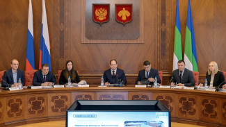 Ростислав Гольдштейн поручил Эдуарду Слабикову и Игорю Дягилеву проверить качество выполненных работ по строительству стационара в Визинге