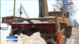 За сутки в Троицко-Печорском районе обработали от гололеда 40 километров дорог