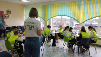 Региональный оператор Севера показал детям, как дать вторую жизнь пластиковым картам