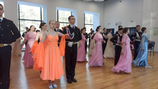 В Ухте прошел первый муниципальный кадетский бал