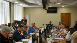 Глава Сыктывкара Владимир Голдин выступил на заседании депутатов Совета города с отчётом о деятельности администрации МО ГО "Сыктывкар" за 2024 год