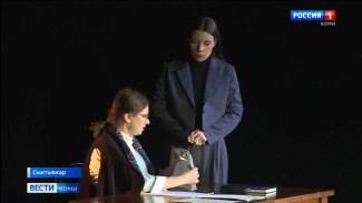 В Академическом театре драмы имени Виктора Савина состоялась премьера спектакля «Фронтовой дневник XXI века»