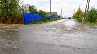 Владимир Уйба проинспектировал ход строительства спорткомплекса в селе Объячево