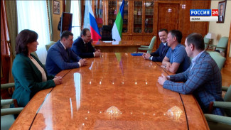 Глава Коми встретился с заместителем генерального секретаря Федерации бокса России и олимпийскими чемпионами по боксу