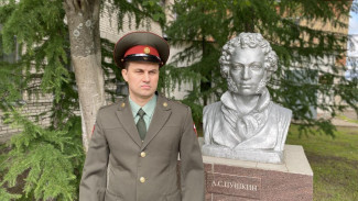 В Сыктывкаре росгвардейцы приняли участие в акции ко Дню рождения  Александра Сергеевича Пушкина