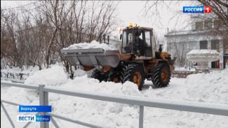 Воркутинские дорожные службы активно работают над устранением последствий обильных осадков