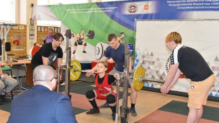 Около ста спортсменов поборются за награды в Кубке Республики Коми по пауэрлифтингу