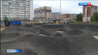 В Сыктывкаре продолжают строить бетонный скейт-парк