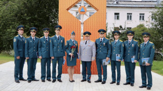 В Сыктывкаре состоялась торжественная церемония посвящения молодых офицеров – выпускников ведомственных высших учебных заведений в ряды сотрудников МЧС России
