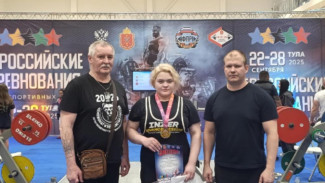 Спортсмены Коми выиграли золото и серебро на Всероссийских соревнованиях по пауэрлифтинг