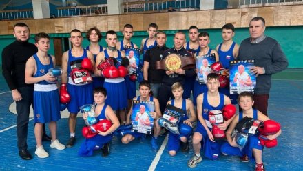 Спортсмен из Коми дал мастер-класс юным боксерам в г. Ровеньки
