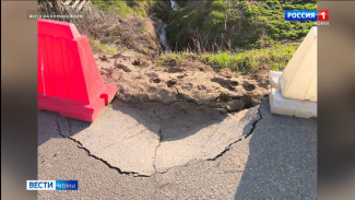 Жители местечка Гурган в Коми боятся остаться без помощи экстренных служб из-за разваливающейся дороги