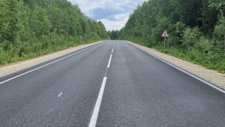 В Коми продолжают устанавливать освещение на региональных автодорогах