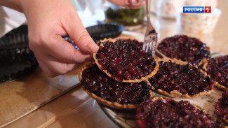 "Йӧла-кӧра". Ржаные шаньги с брусникой - рецепт от уроженки д.Сюзяиб Корткеросского района Екатерины Новородской