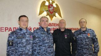 В Коми росгвардейцам-участникам СВО вручены государственные награды