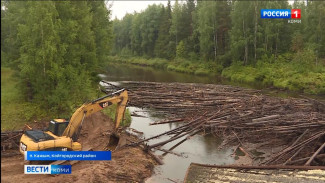 Завершена очистка русла реки Сысола от древесного мусора силами Сыктывкарского ЛПК