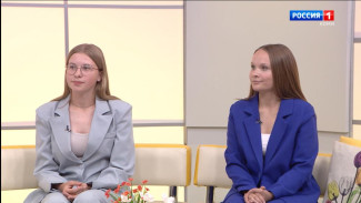 Ас му вылын. Победители творческих конкурсов и исследовательских проектов Дарья Катаева и Мария Юдина