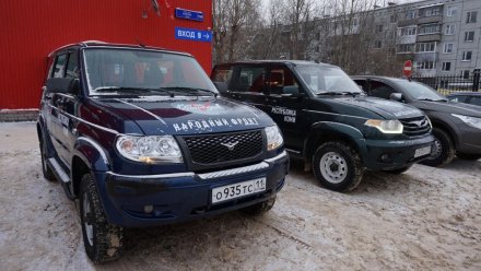 Отделение Социального фонда России по Республике Коми передало в зону проведения спецоперации два внедорожника УАЗ «Патриот»