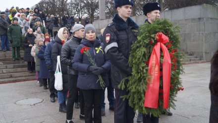 Делегация Республики Коми почтила память защитников Ленинграда на Пискаревском мемориале в Санкт-Петербурге