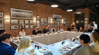 Ростислав Гольдштейн и представители турбизнеса договорились объединить усилия для привлечения туристов в регион