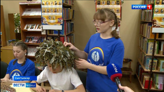 Воспитанники сыктывкарского детского дома №3 начали шить камуфляжные шапки для бойцов СВО