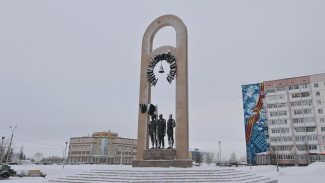 В Усинске Ростислав Гольдштейн почтил память погибших Защитников Отечества